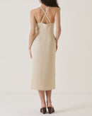 VESTIDO COM FENDA FRONTAL - AREIA