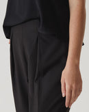 CALÇA COM VINCOS DE ALFAIATARIA - PRETO