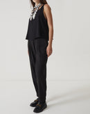 CALÇA COM VINCOS DE ALFAIATARIA - PRETO