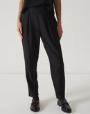 CALÇA COM VINCOS DE ALFAIATARIA - PRETO